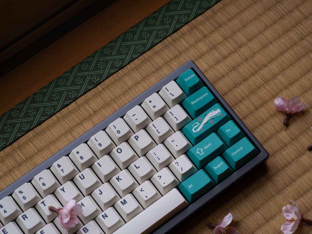via IG: ly__caps